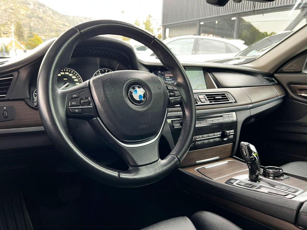2014 BMW 740 Hybrid miniatura 8