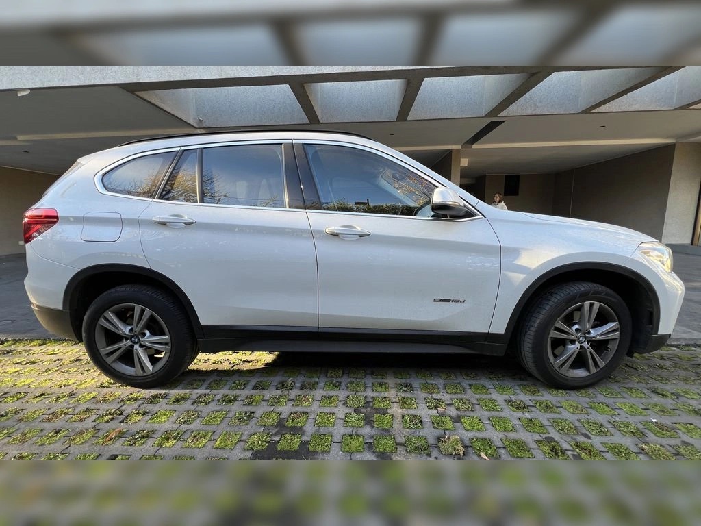 2017 BMW X1 miniatura 4