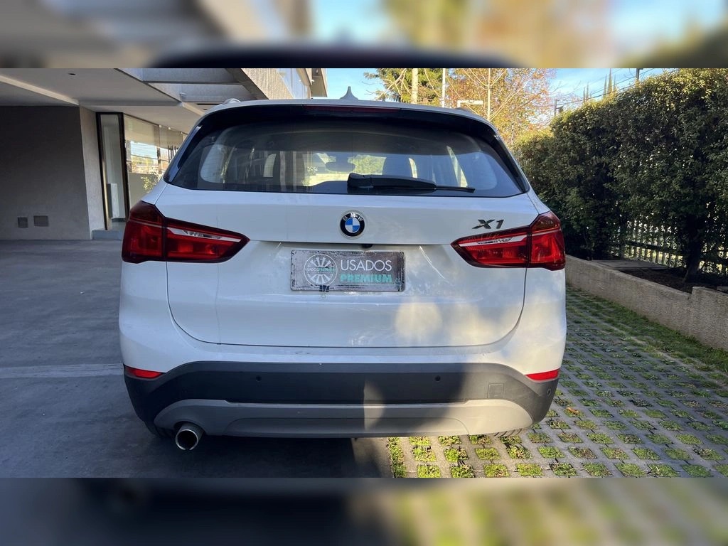 2017 BMW X1 miniatura 6