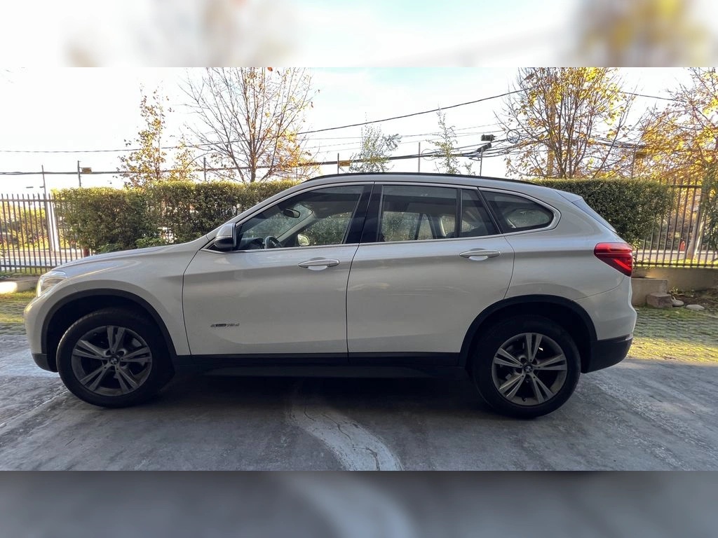 2017 BMW X1 miniatura 8