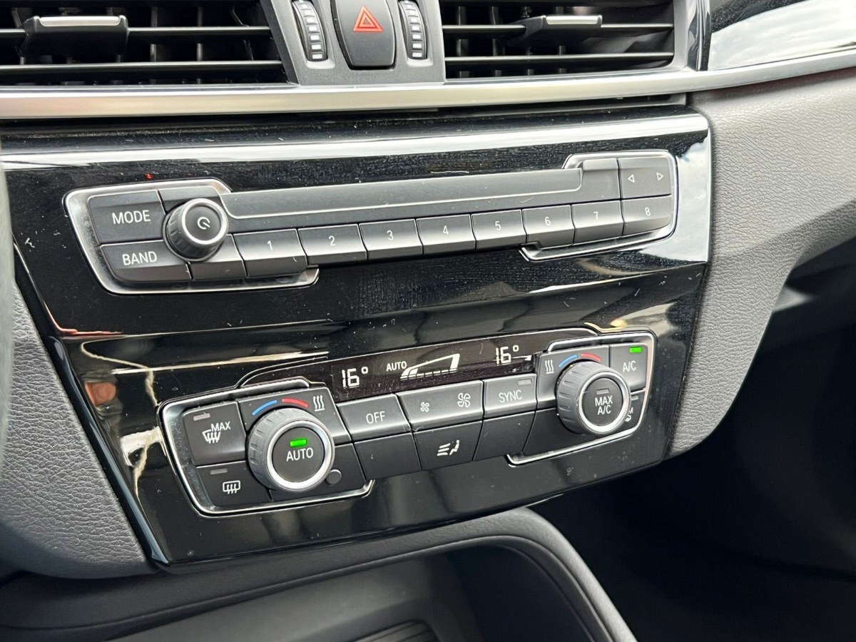 2017 BMW X1 miniatura 13
