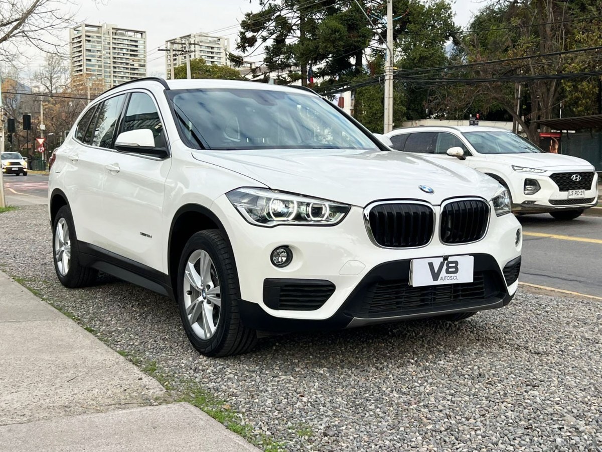 2017 BMW X1 miniatura 3