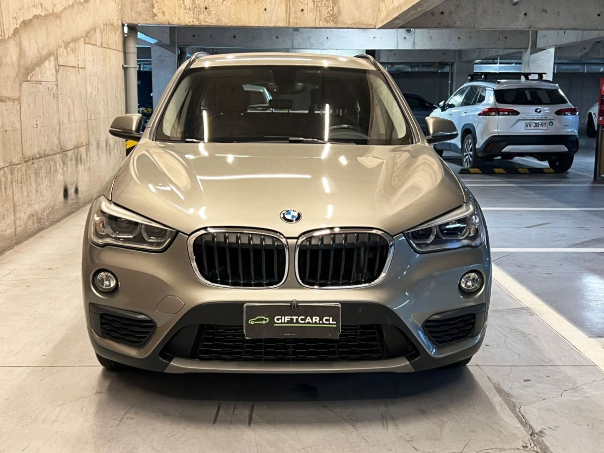 2018 BMW X1 miniatura 2