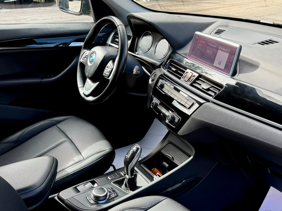 2020 BMW X1 miniatura 11