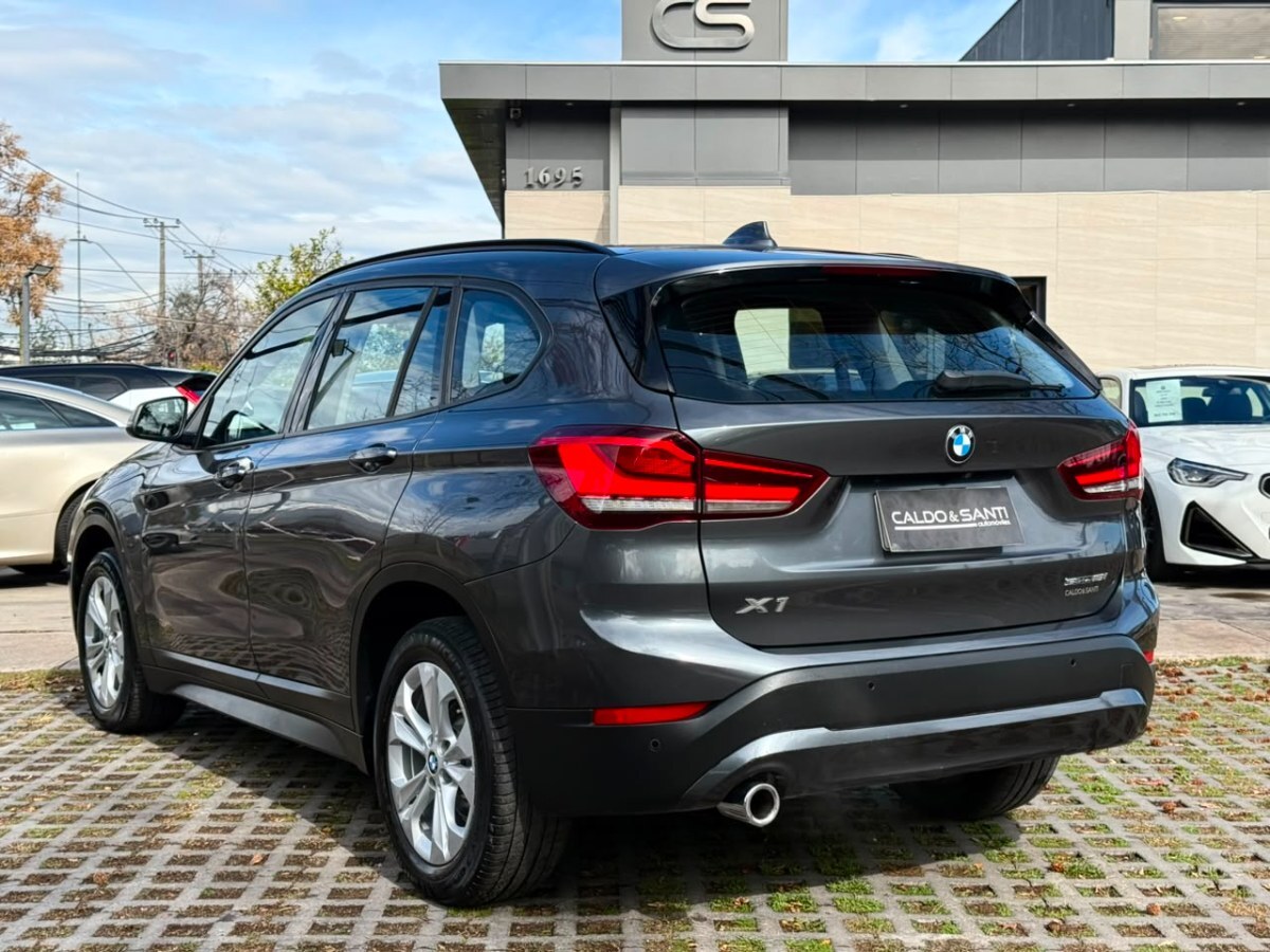 2020 BMW X1 miniatura 3