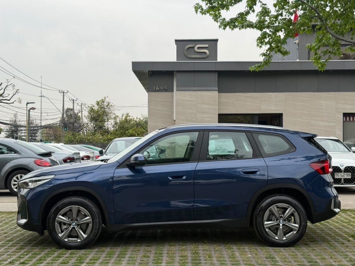 2023 BMW X1 miniatura 2