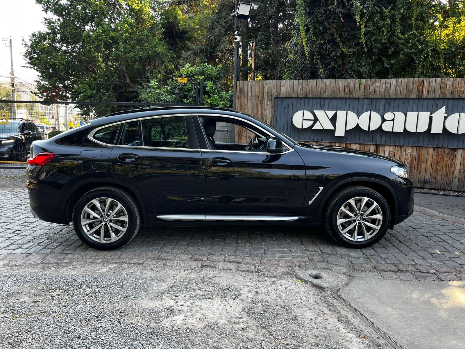 2024 BMW X4 Heritage miniatura 7