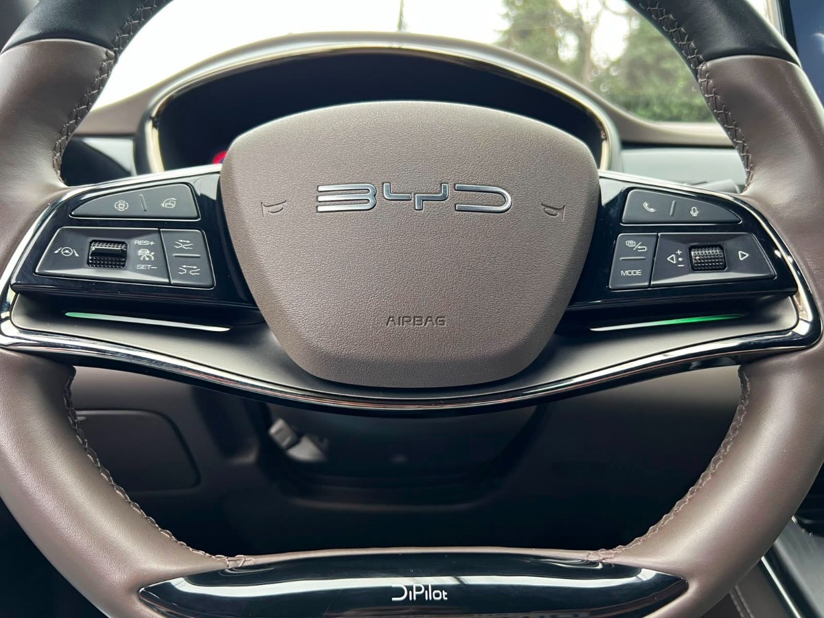 2025 BYD Han miniatura 9