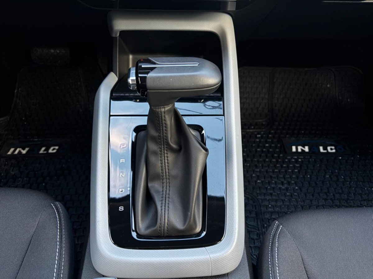 2024 Chevrolet Sail miniatura 11