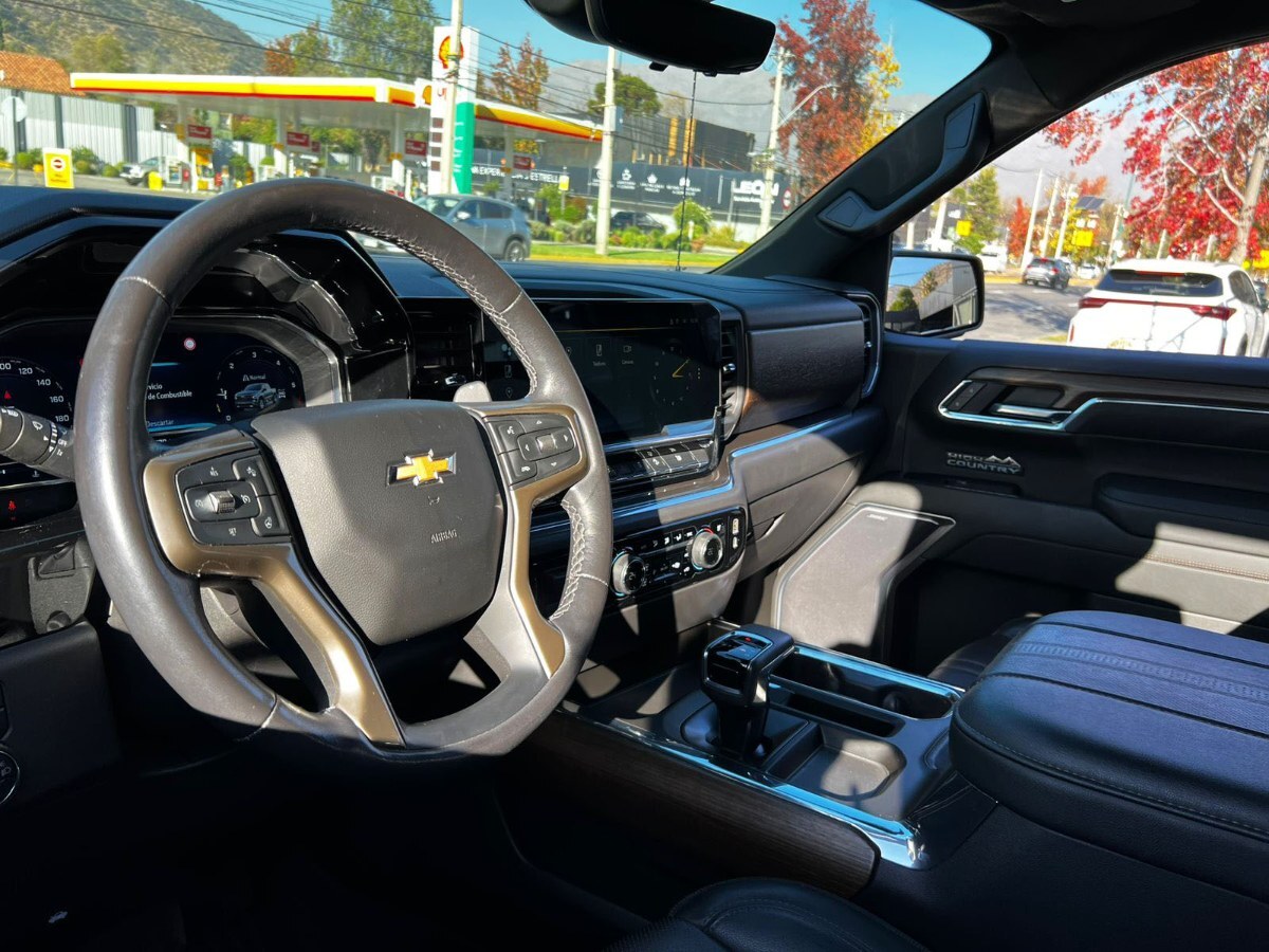 2023 Chevrolet Silverado miniatura 8