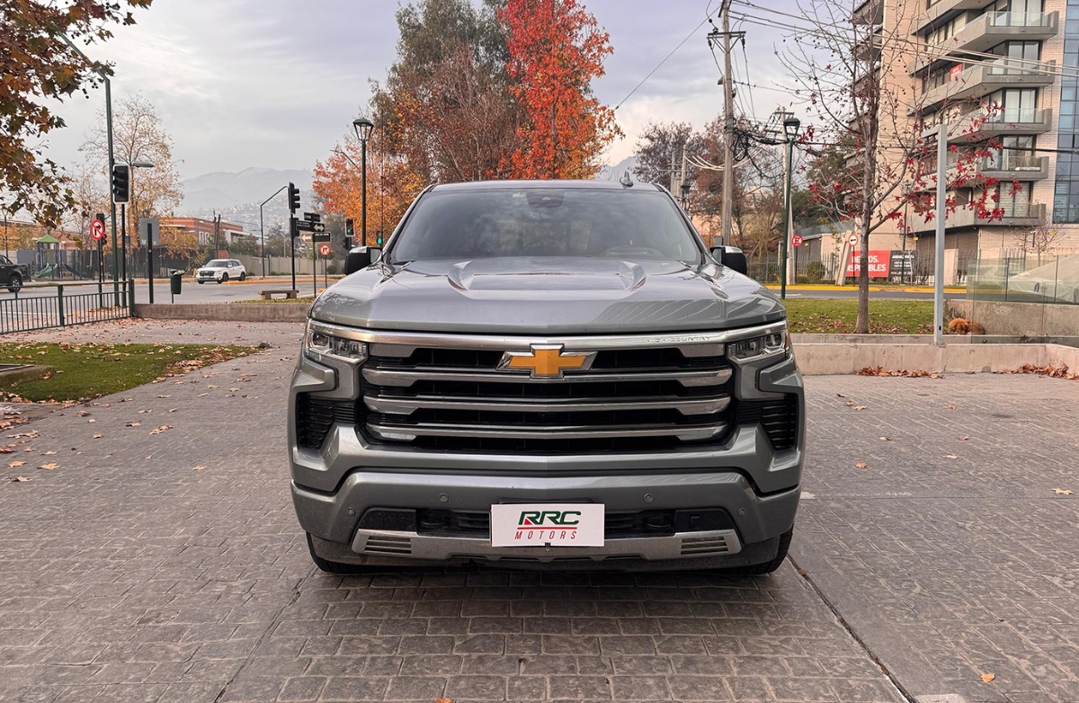 2024 Chevrolet Silverado miniatura 2