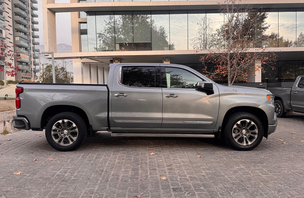 2024 Chevrolet Silverado miniatura 8