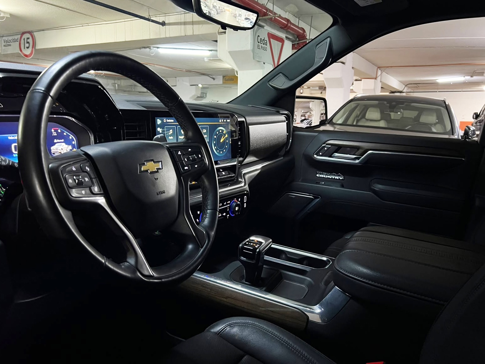 2025 Chevrolet Silverado miniatura 13