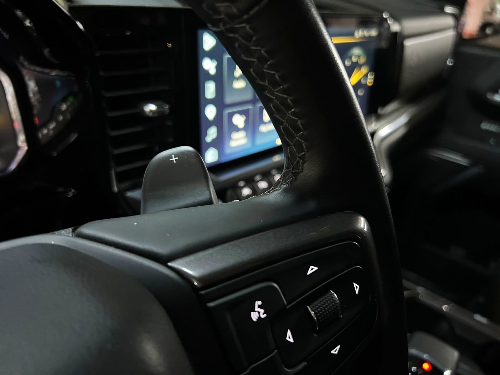2025 Chevrolet Silverado miniatura 15