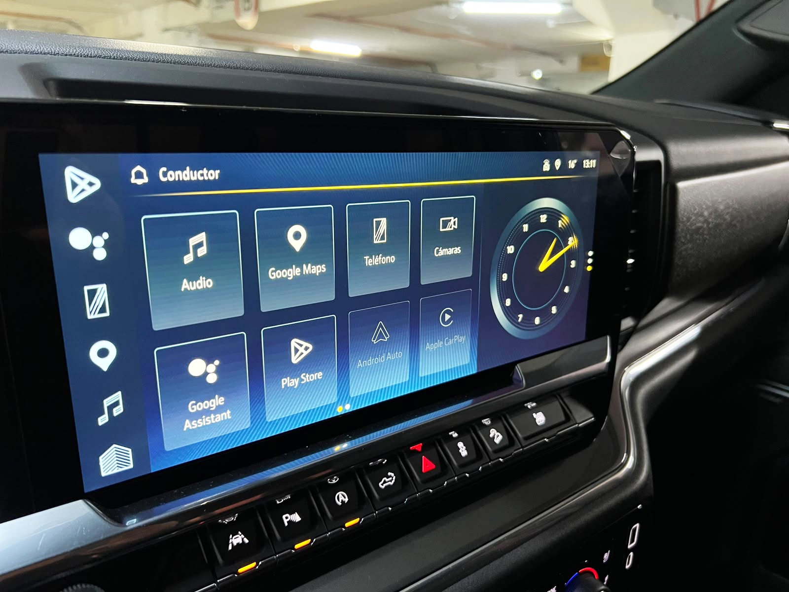 2025 Chevrolet Silverado miniatura 23