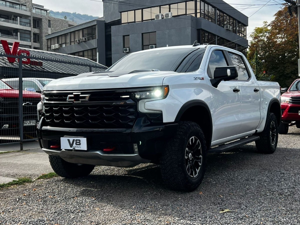 2025 Chevrolet Silverado ZR2