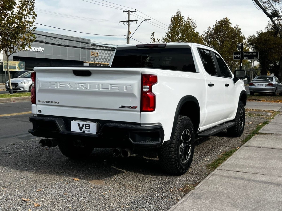 2025 Chevrolet Silverado ZR2 miniatura 4