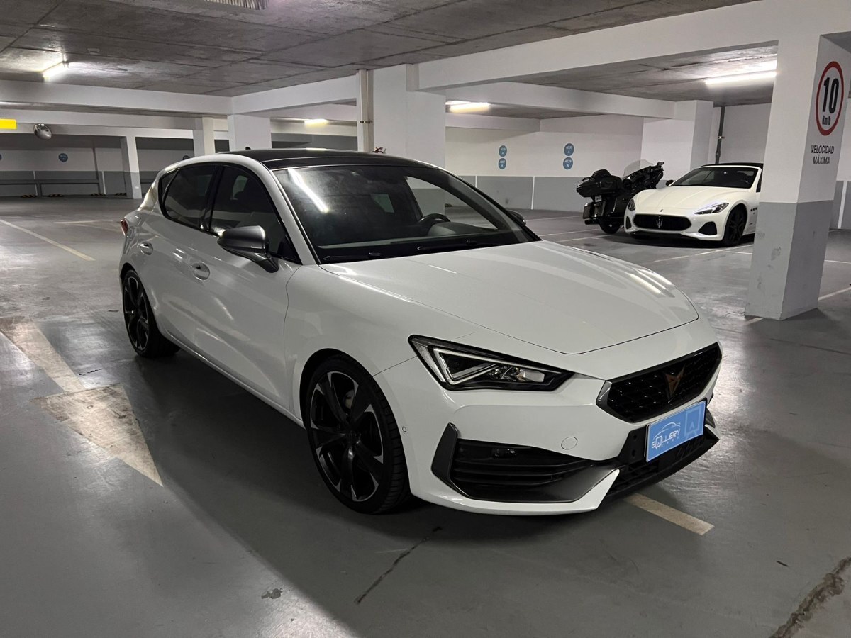 2024 Cupra Leon miniatura 2