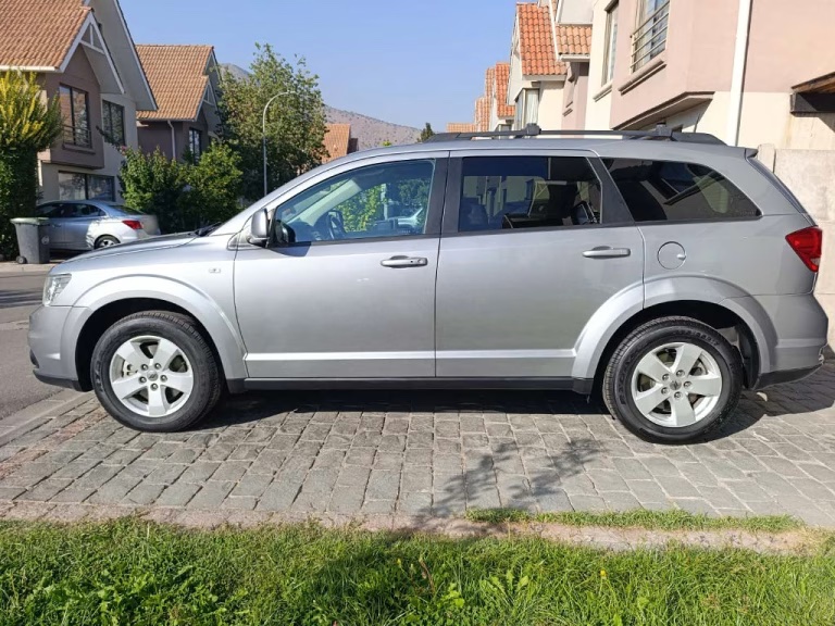 2019 Dodge Journey miniatura 3