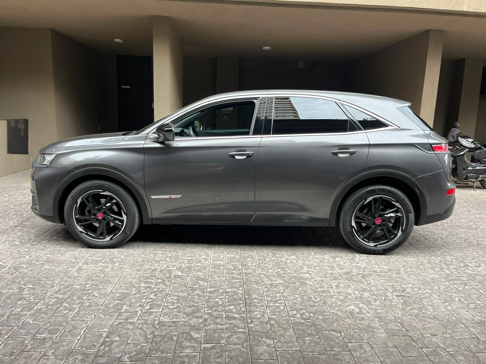 2022 DS 7 Crossback miniatura 2