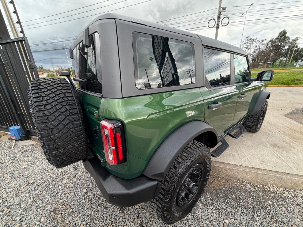 2025 Ford Bronco Wildtrak miniatura 6