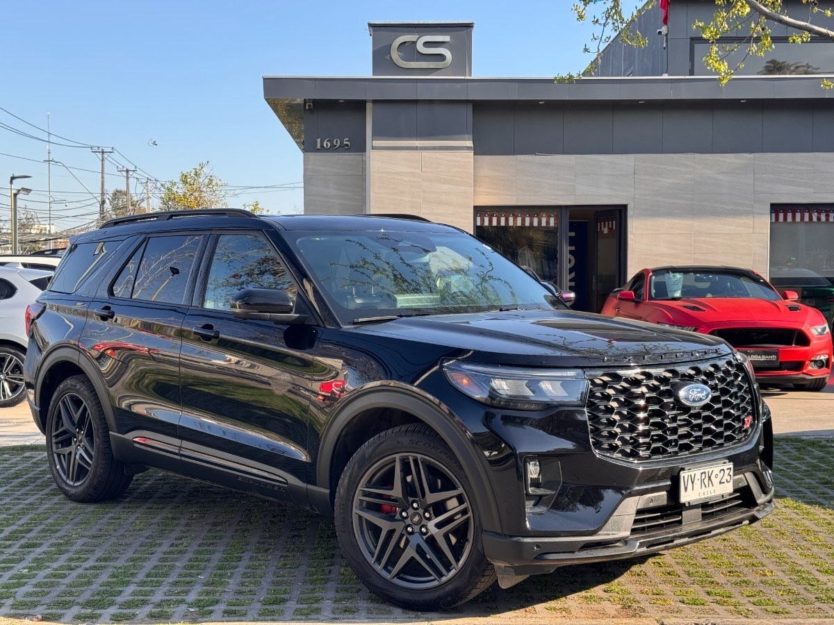 2026 Ford Explorer ST miniatura 3
