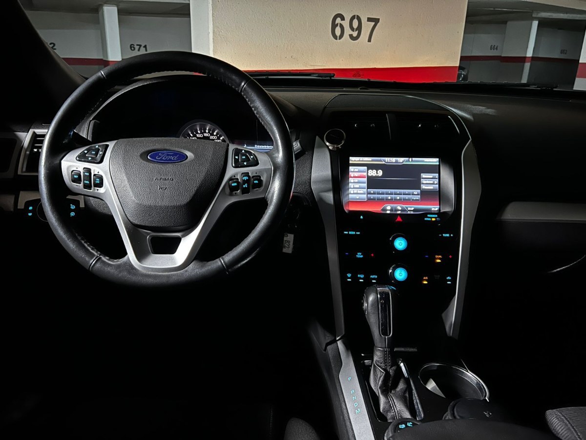2013 Ford Explorer XLT miniatura 10