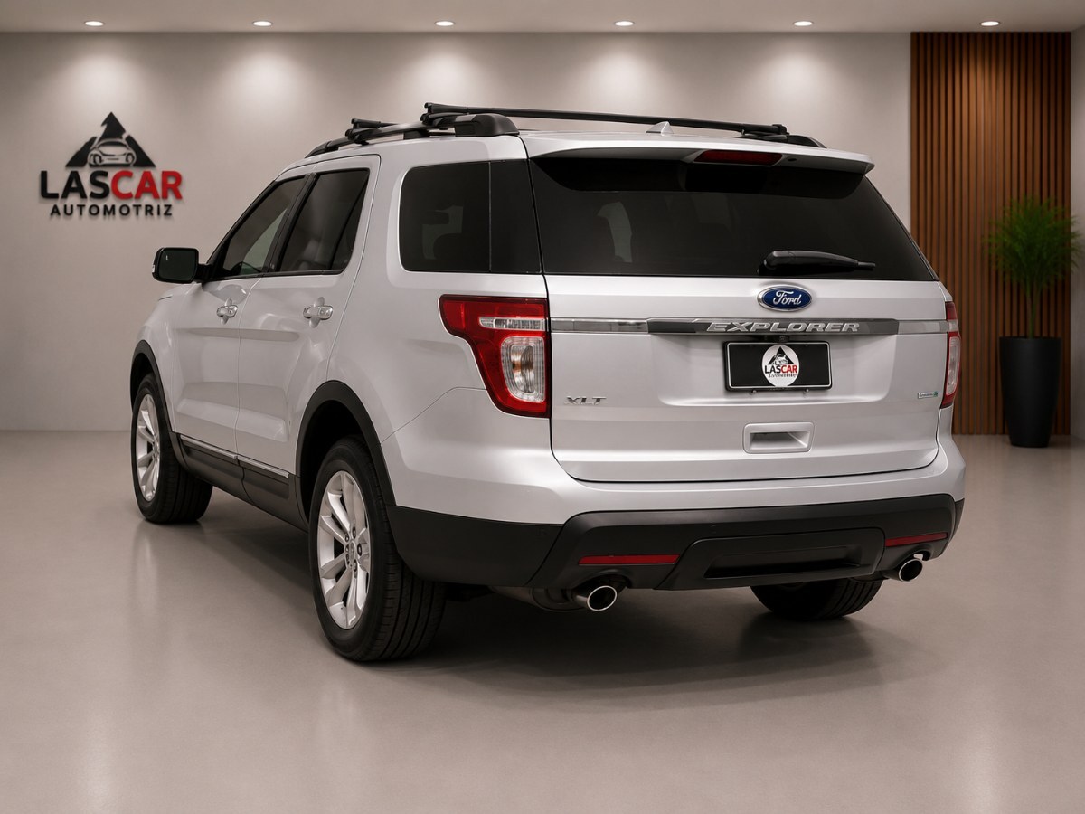 2013 Ford Explorer XLT miniatura 6