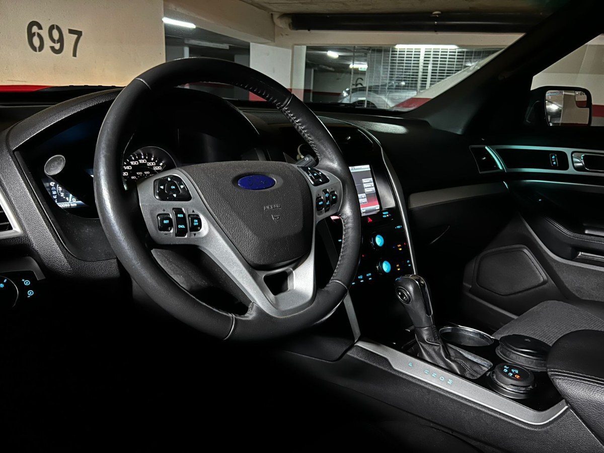 2013 Ford Explorer XLT miniatura 9