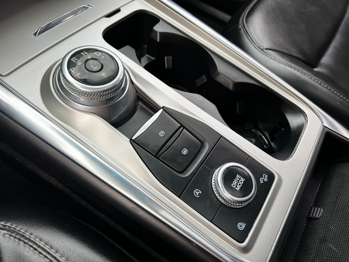 2023 Ford Explorer XLT miniatura 20