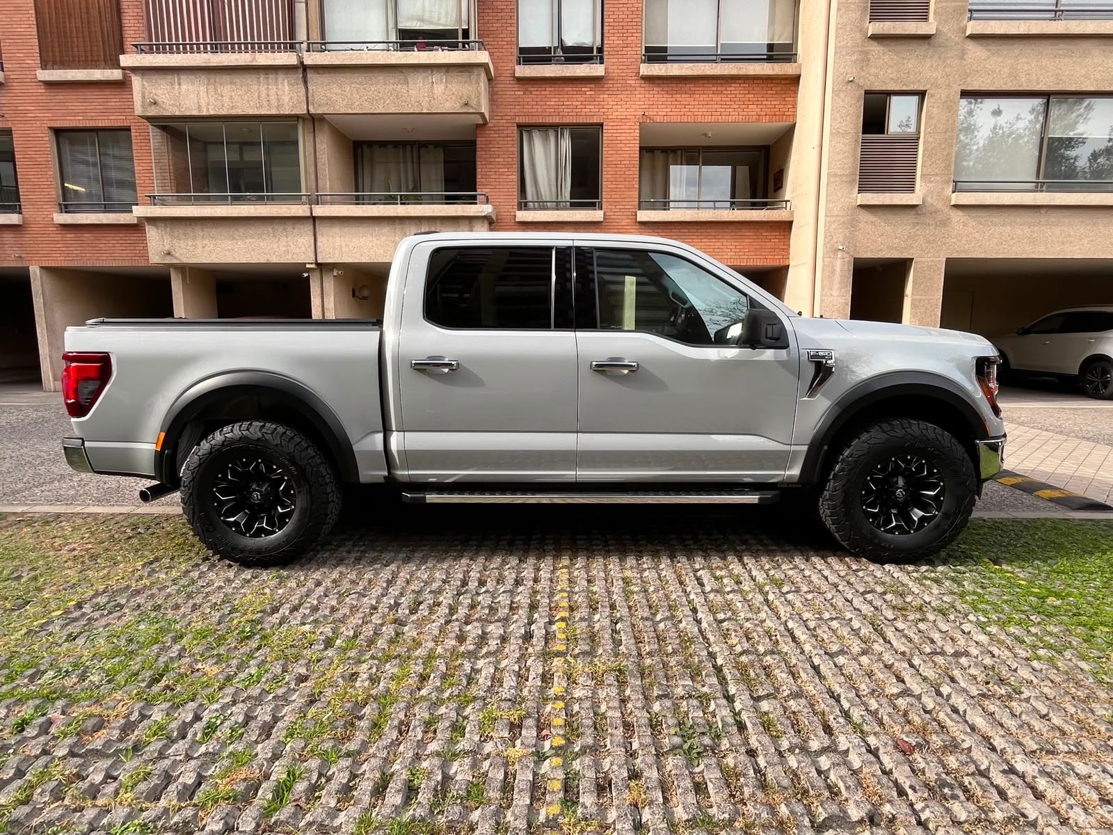 2025 Ford F-150 miniatura 6