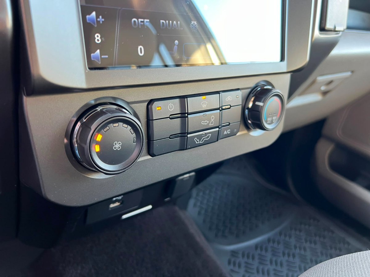2017 Ford F-150 XLT miniatura 12