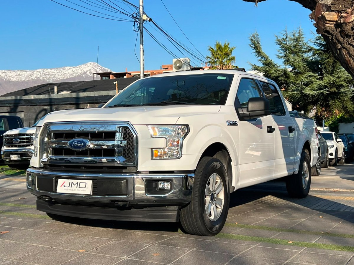 2017 Ford F-150 XLT miniatura 3