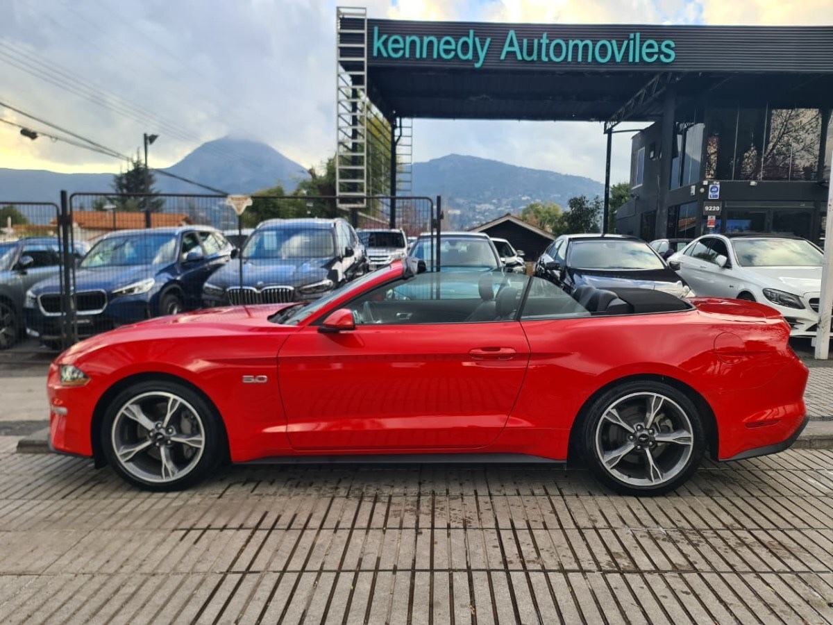 2023 Ford Mustang GT miniatura 13