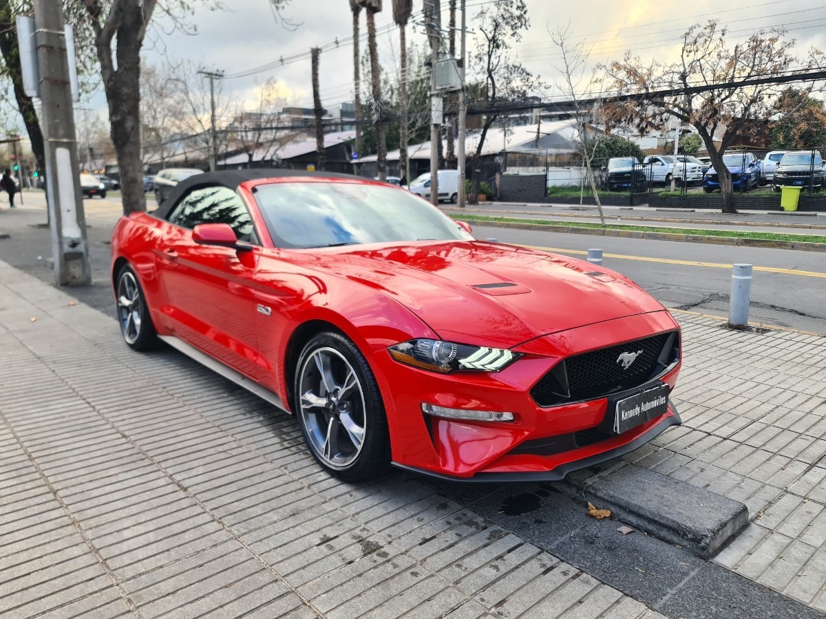 2023 Ford Mustang GT miniatura 2