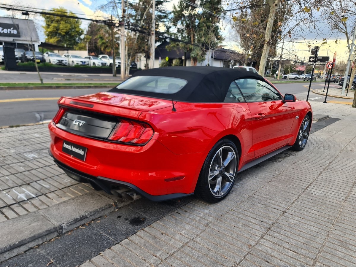 2023 Ford Mustang GT miniatura 4