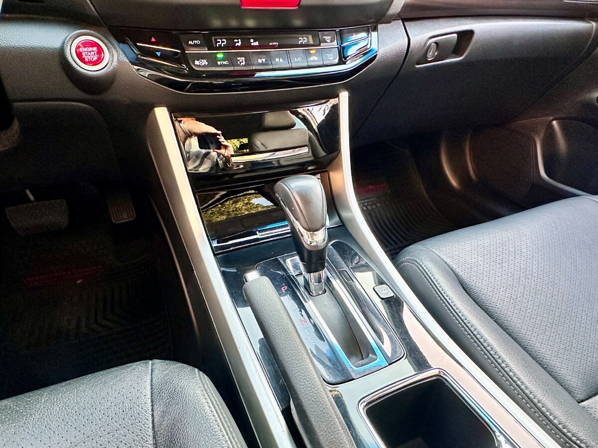 2017 Honda Accord V6 miniatura 13