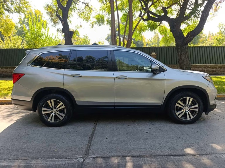2016 Honda Pilot miniatura 10