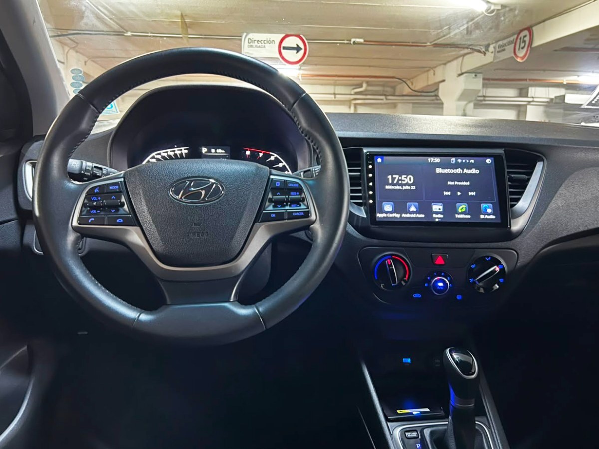 2023 Hyundai Accent miniatura 8