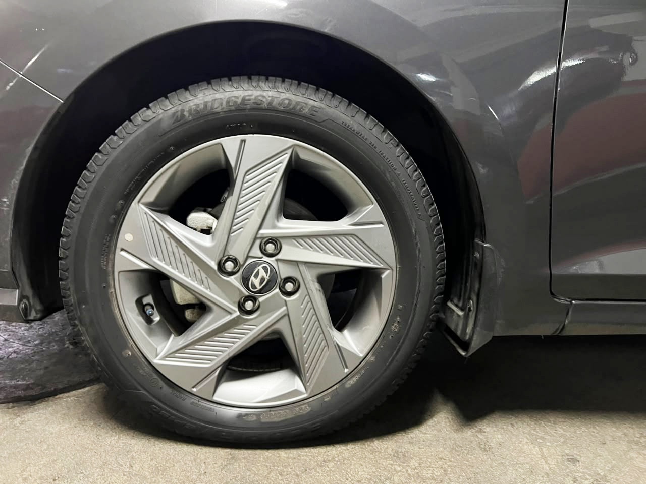 2023 Hyundai Accent miniatura 8