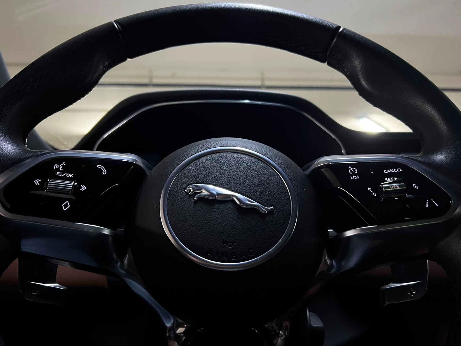 2024 Jaguar F-Pace miniatura 11