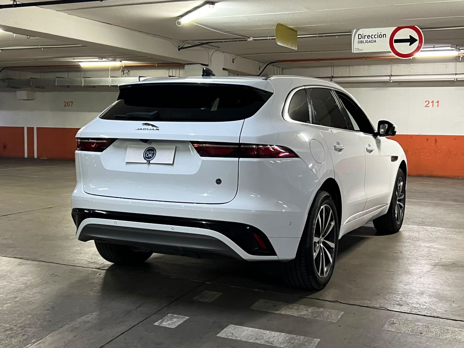 2024 Jaguar F-Pace miniatura 4