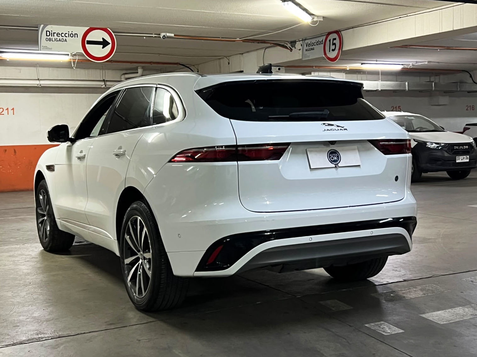 2024 Jaguar F-Pace miniatura 6