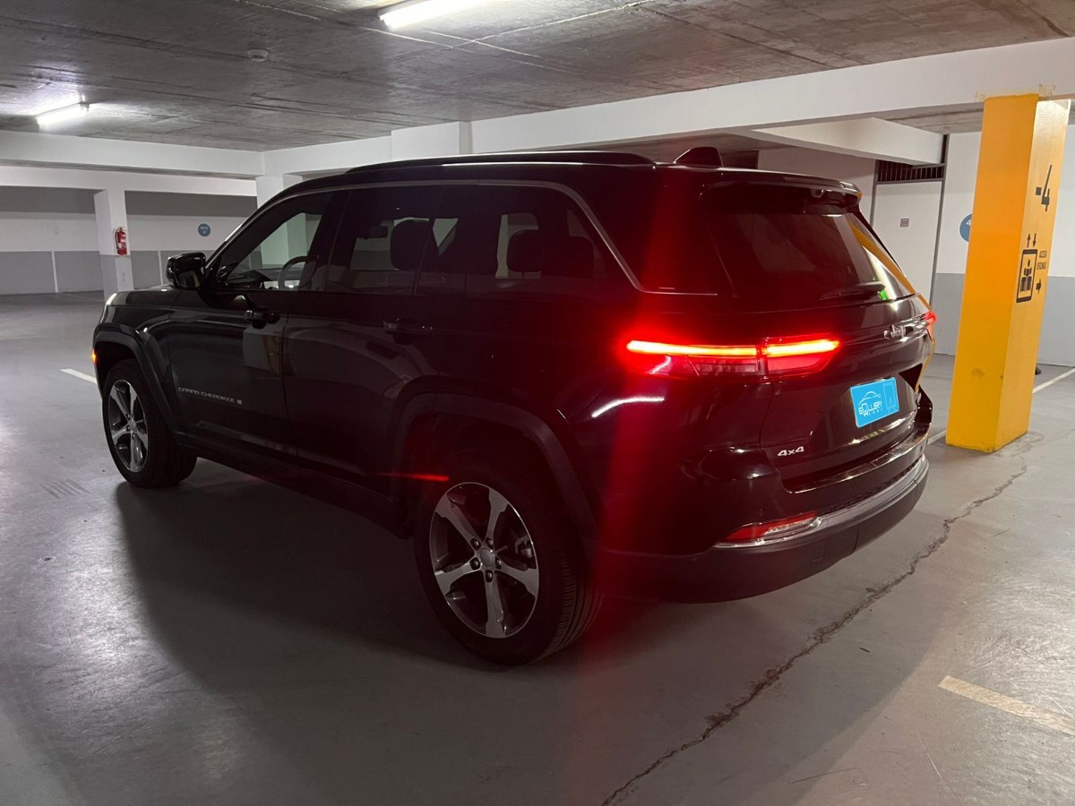 2025 Jeep Grand Cherokee miniatura 4