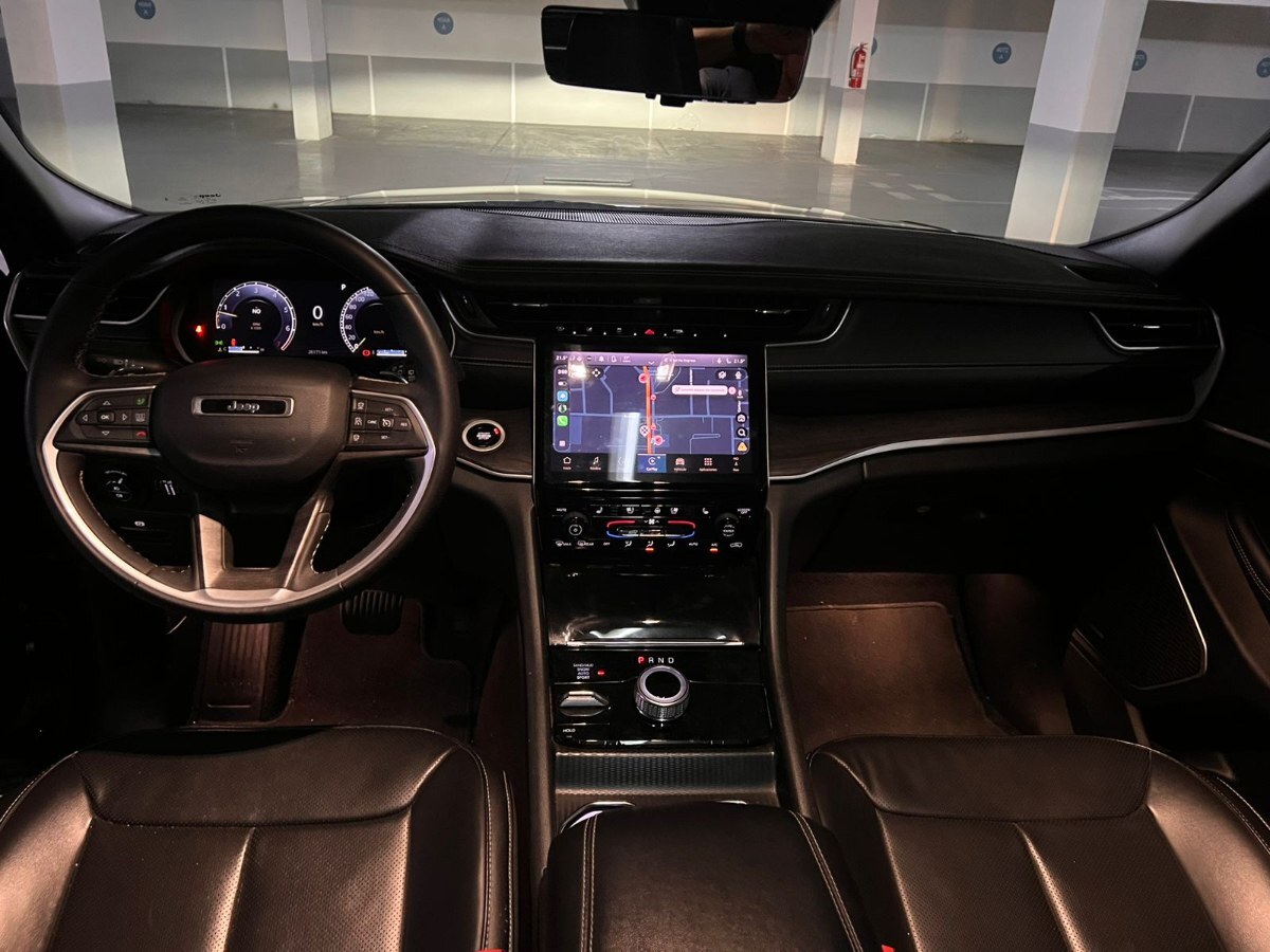 2025 Jeep Grand Cherokee miniatura 8