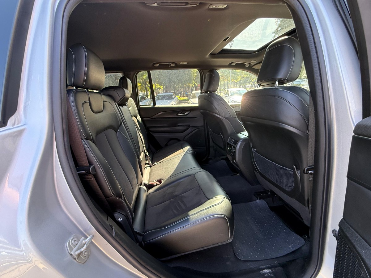 2024 Jeep Grand Cherokee Laredo miniatura 9