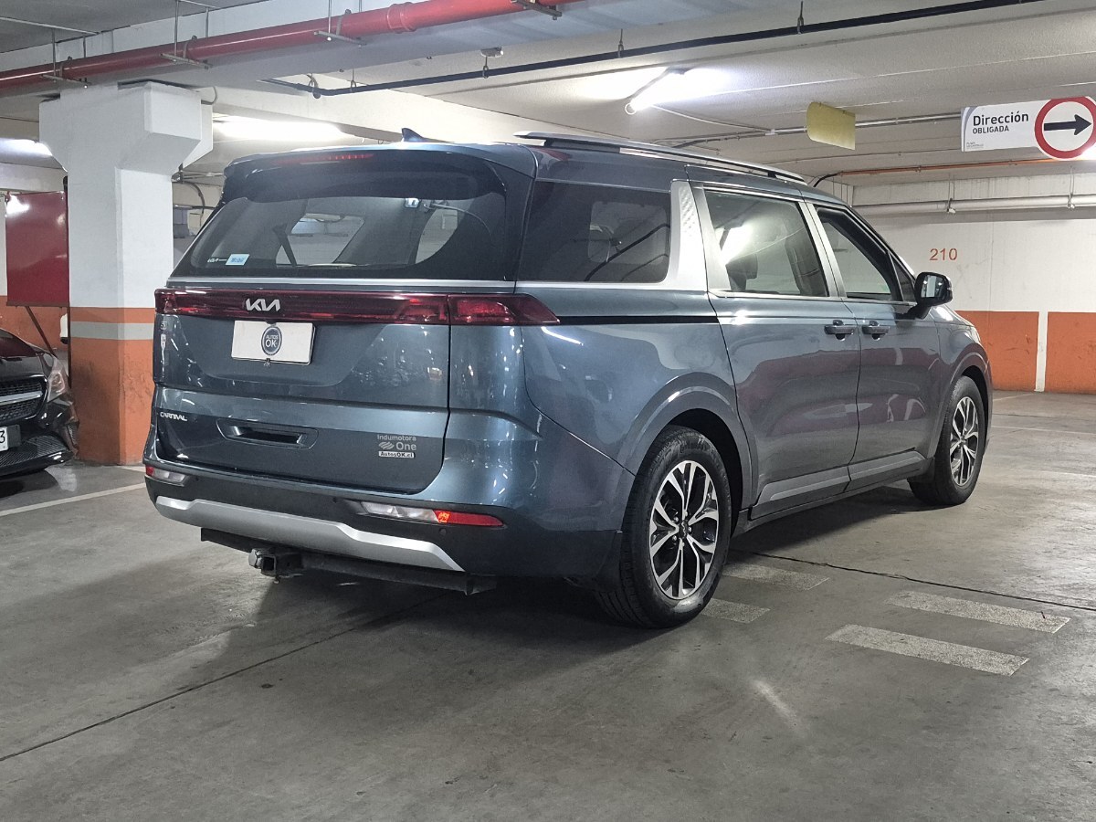 2024 Kia Carnival miniatura 3