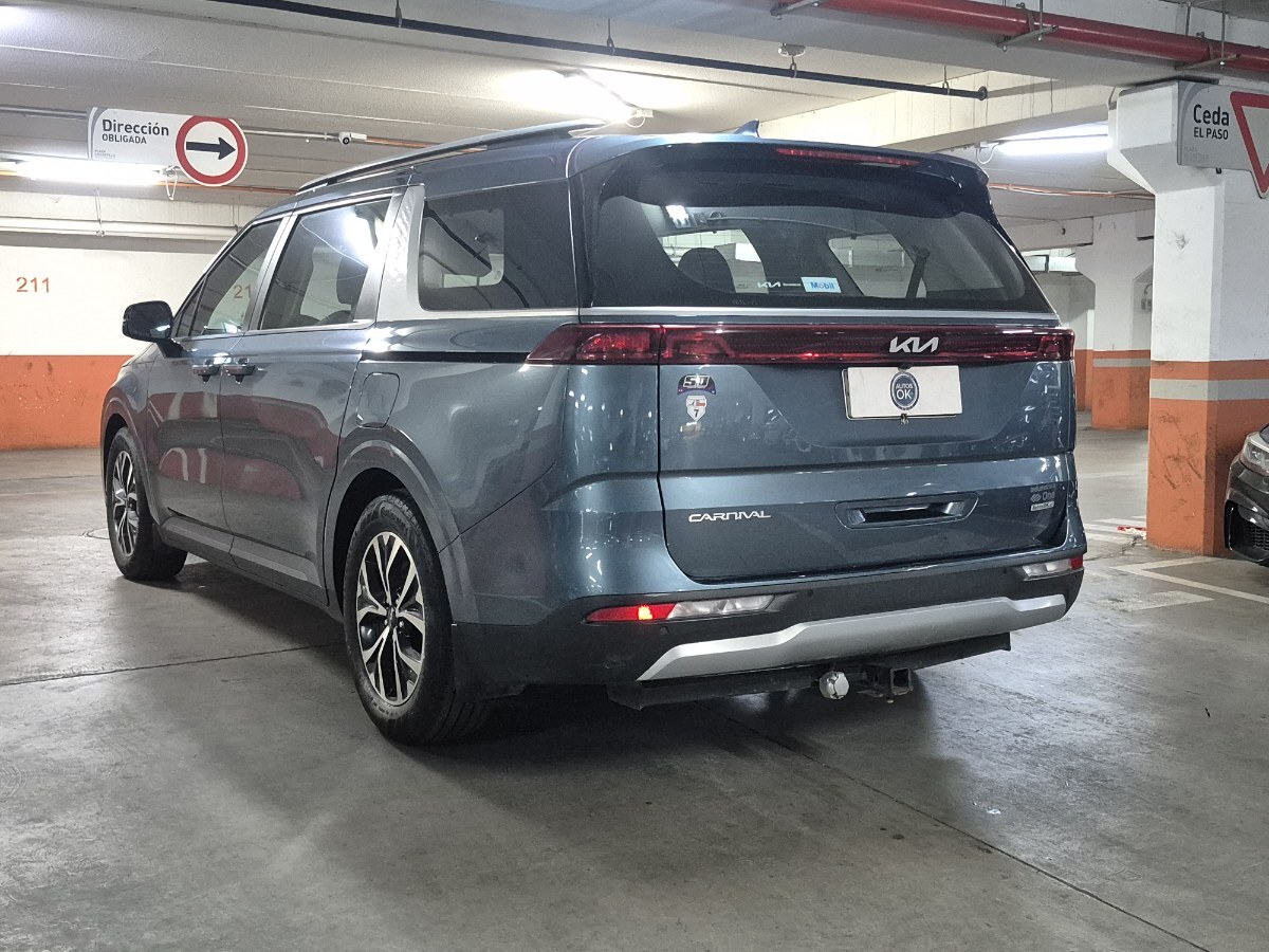 2024 Kia Carnival miniatura 4