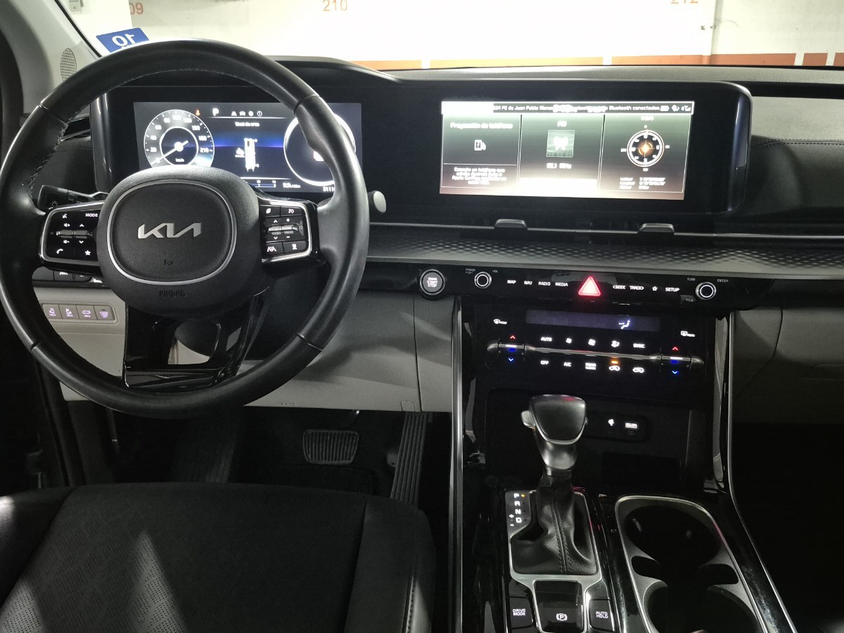 2024 Kia Carnival miniatura 5