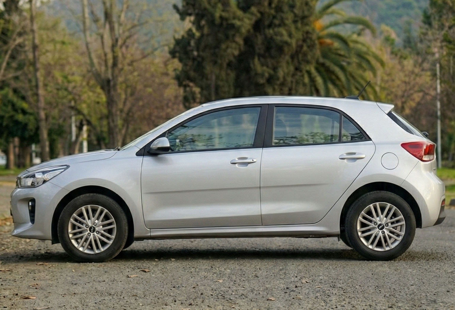 2022 Kia Rio 5 miniatura 6